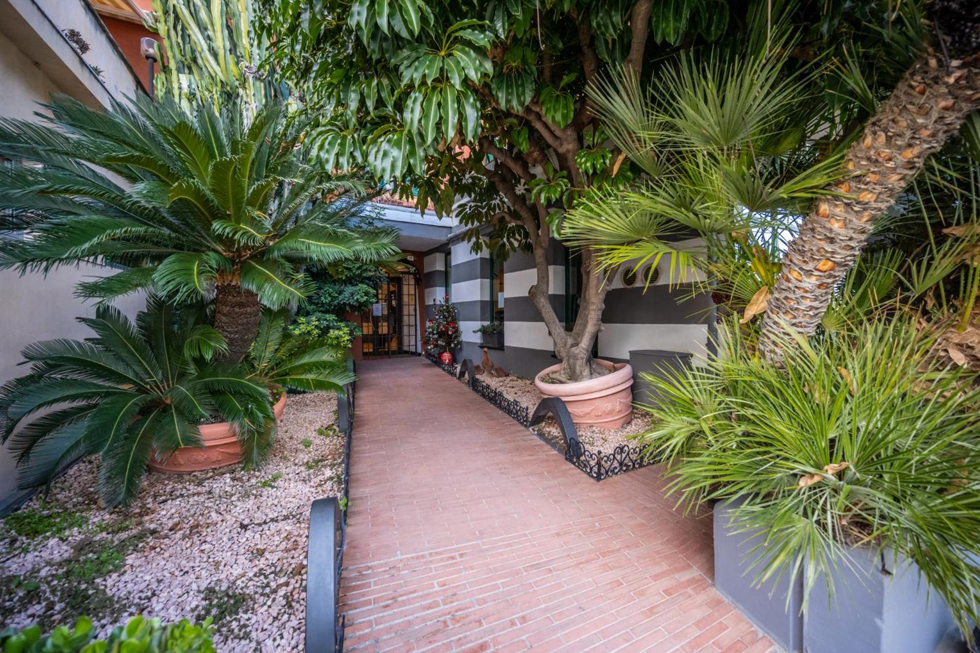 Le Terrazze Aparthotel Alassio Exterior photo
