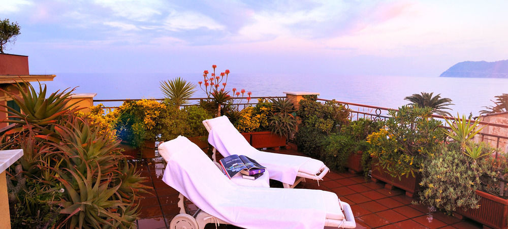Le Terrazze Aparthotel Alassio Exterior photo