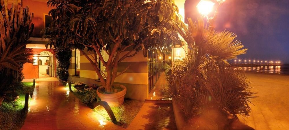 Le Terrazze Aparthotel Alassio Exterior photo